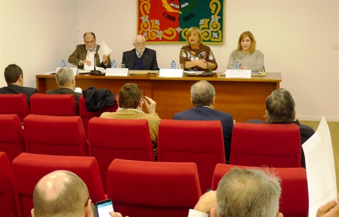 https://www.graduadossociales.org/getFile.aspx?id=04cddf0267bb4e8792ee4052aace292b.JPG