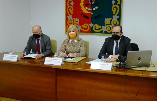 https://www.graduadossociales.org/getFile.aspx?id=0b6b3718c7f8486d917ef3642a677986.JPG