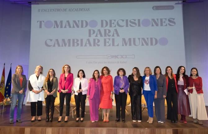 https://www.graduadossociales.org/getFile.aspx?id=0e24fbb1f069459fa272e4f373847ecd.jpg