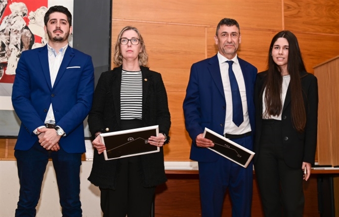 https://www.graduadossociales.org/getFile.aspx?id=11d7df3c4bf64439af351656f9cb7a44.jpg