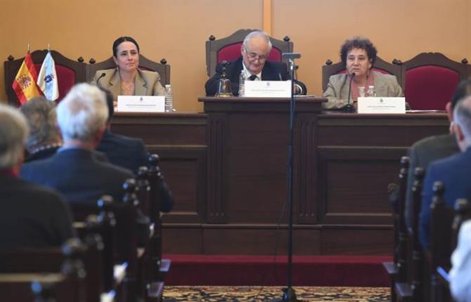 https://www.graduadossociales.org/getFile.aspx?id=1259fd5eca904f38b5bd0639be39e085.jpg