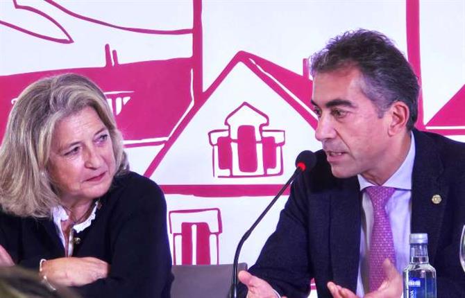 https://www.graduadossociales.org/getFile.aspx?id=1609bf6304b34caeb5fef5e859823aad.jpg