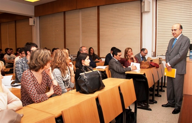 https://www.graduadossociales.org/getFile.aspx?id=1f75d802798248c9be08ddf563f47035.jpg