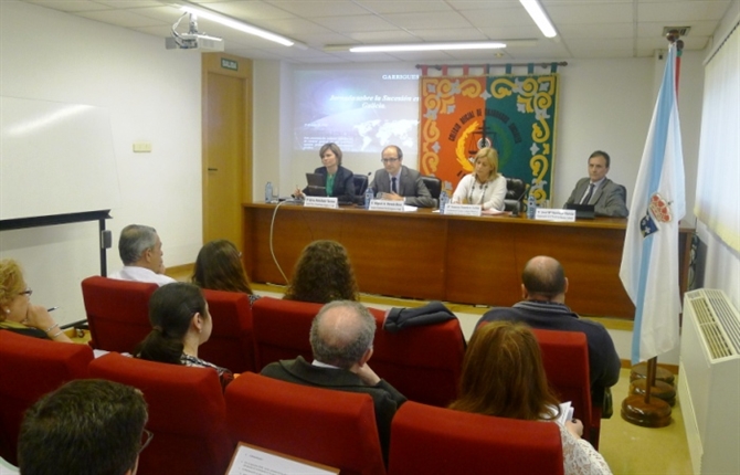 https://www.graduadossociales.org/getFile.aspx?id=1fde589fb3be46c69f548010f635d5cd.jpg