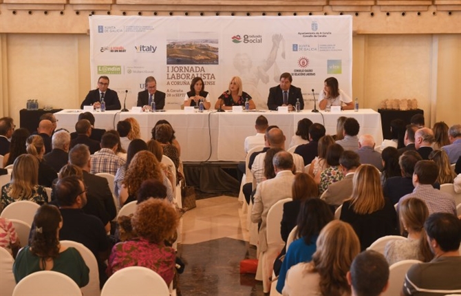 https://www.graduadossociales.org/getFile.aspx?id=27dc2b50a43e4c84a576c60bc4e44a61.JPG