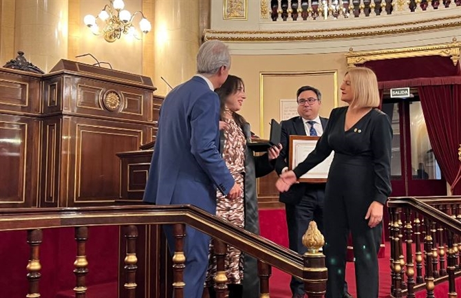 https://www.graduadossociales.org/getFile.aspx?id=2a92cdc97bb44f8595e0145c1d432a8e.jpg