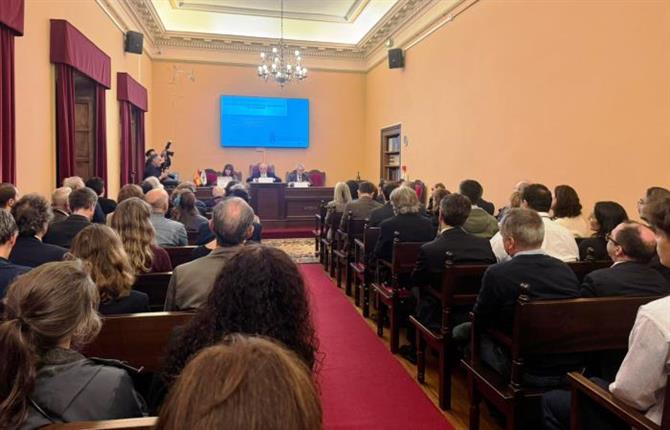 https://www.graduadossociales.org/getFile.aspx?id=2cc5872980744e9ab788d85e75476ec5.jpg