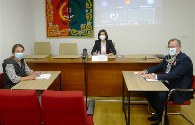 https://www.graduadossociales.org/getFile.aspx?id=32a62eff3d6b4c6ba66ee149f6912b3f.JPG