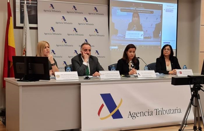 https://www.graduadossociales.org/getFile.aspx?id=37cc3f049634419da1d82efe6a985e3d.jpg