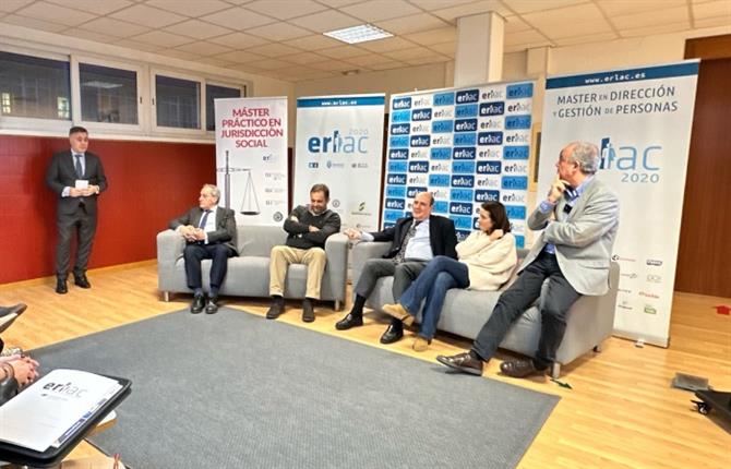 https://www.graduadossociales.org/getFile.aspx?id=3bbff4a096244702b37403b082480617.jpg