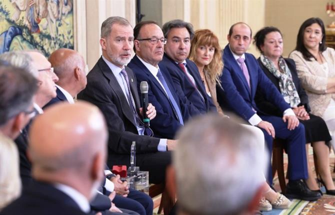 https://www.graduadossociales.org/getFile.aspx?id=3c09f6da5d454821bb43522a043e4800.jpg