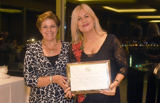 https://www.graduadossociales.org/getFile.aspx?id=45b8fba9686b4d4ba02413ac96b6e46f.JPG