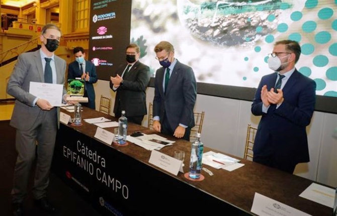https://www.graduadossociales.org/getFile.aspx?id=49898b27a6614cb3926b619cbad1663c.jpg