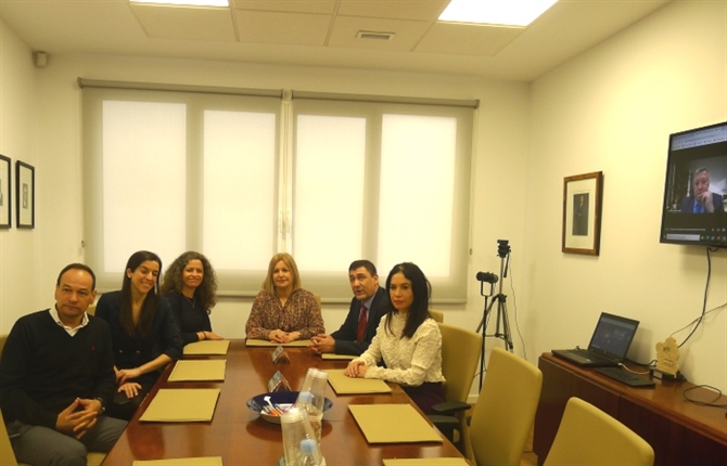 https://www.graduadossociales.org/getFile.aspx?id=4c7a1d0a19674286bb5a5874a3495269.JPG