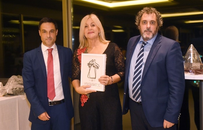 https://www.graduadossociales.org/getFile.aspx?id=4fbf0ec23dc94c2e8f1bda6aae5864b6.JPG