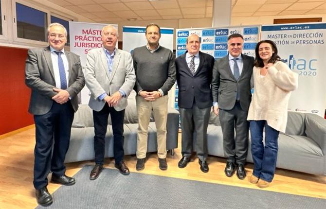 https://www.graduadossociales.org/getFile.aspx?id=50cab5bb8a334e588e08ab57d304166e.jpg