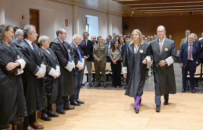 https://www.graduadossociales.org/getFile.aspx?id=55918a47bcea4c04ac5fb30b9151b185.jpg