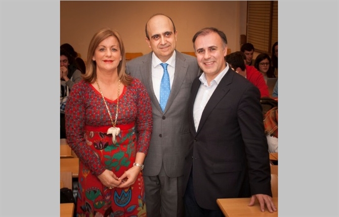 https://www.graduadossociales.org/getFile.aspx?id=5e311a90438c4fa9b547975990989dd6.jpg