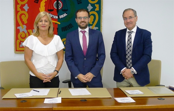 https://www.graduadossociales.org/getFile.aspx?id=5fa561f3059c45d0bdfa92f2aebbb958.JPG