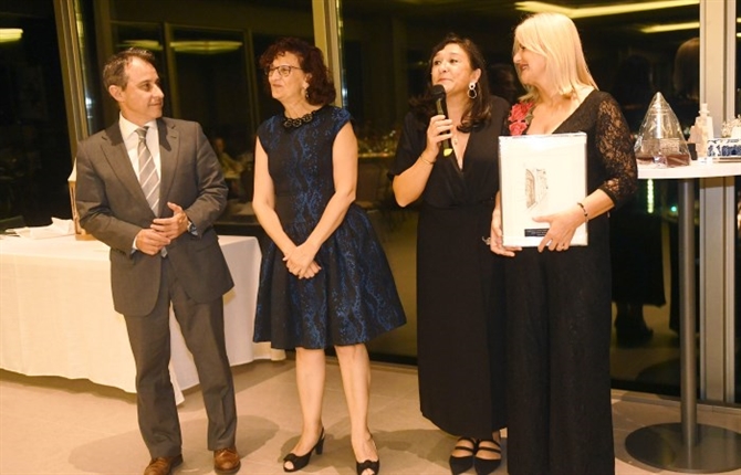 https://www.graduadossociales.org/getFile.aspx?id=66c4e5867b56499c873e7fb5175f8ecc.JPG
