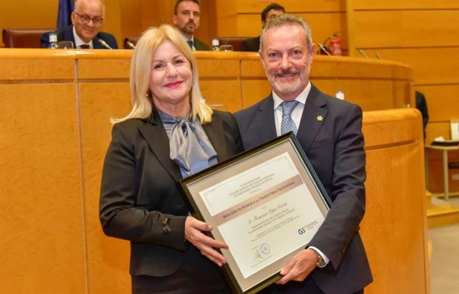 https://www.graduadossociales.org/getFile.aspx?id=67a2d33b1da44120a4e5d10640687f18.jpg
