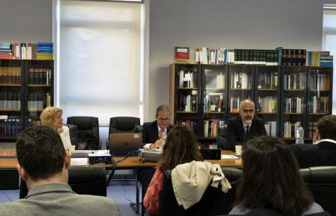 https://www.graduadossociales.org/getFile.aspx?id=6b1fa567a7e04ef3a2677c3ccbeee867.jpg