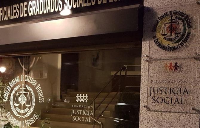 https://www.graduadossociales.org/getFile.aspx?id=6e7f379a6c214e57b40a5b53fe6e92fc.jpg