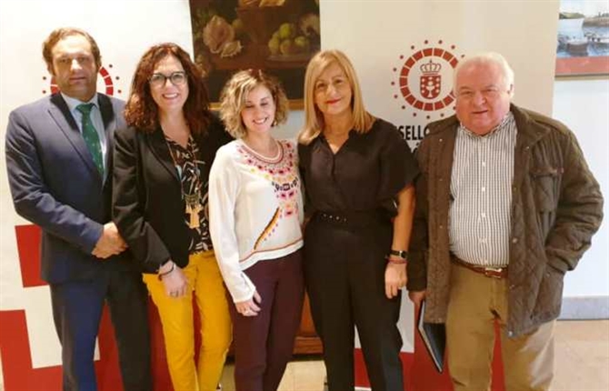 https://www.graduadossociales.org/getFile.aspx?id=70d5967169074196a8a456b53d90df14.jpg
