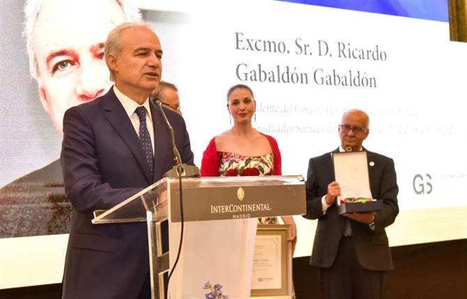 https://www.graduadossociales.org/getFile.aspx?id=71c46541de67422fb2860df69efe260a.jpg