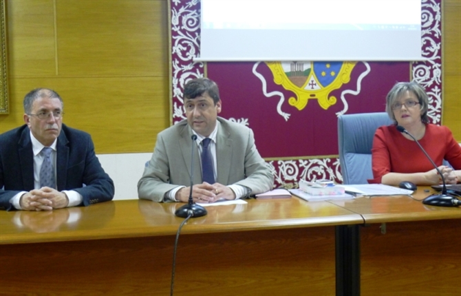 https://www.graduadossociales.org/getFile.aspx?id=7b91b445d9b94dba80950cb659baed6f.jpg