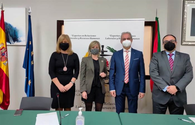 https://www.graduadossociales.org/getFile.aspx?id=7c55cbd7ee9643e295babbf83eb4d215.jpg