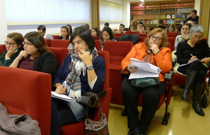 https://www.graduadossociales.org/getFile.aspx?id=8a4b6859419a43c4b60bc8d51a3c8a68.jpg