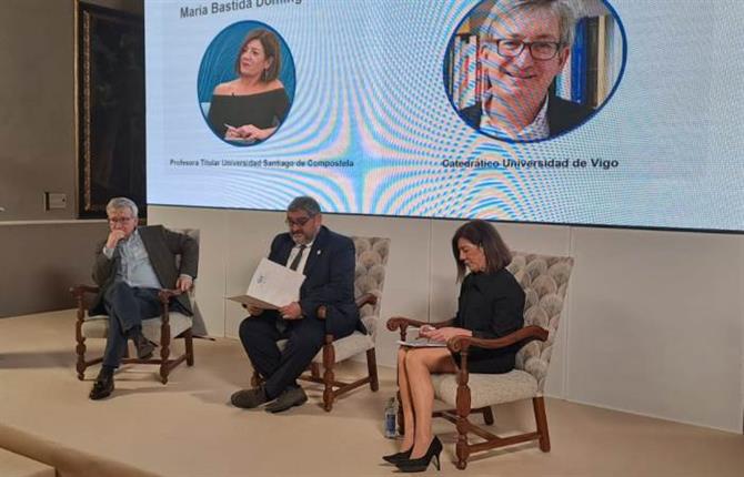 https://www.graduadossociales.org/getFile.aspx?id=8c655ee375ef46fba90e34cd6e23eba0.jpg