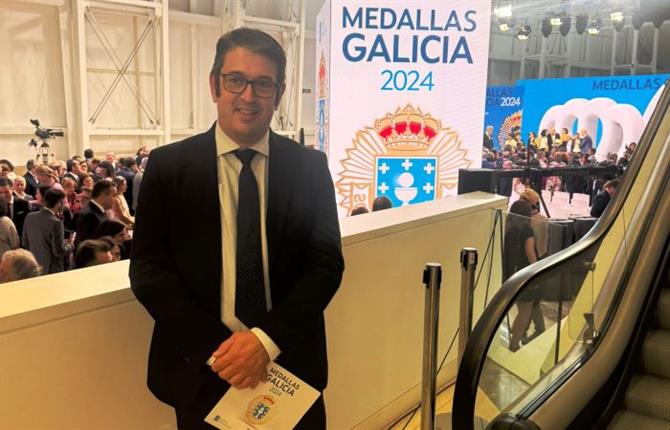 https://www.graduadossociales.org/getFile.aspx?id=8c69dab24a5643f6a5593831b332074d.jpg