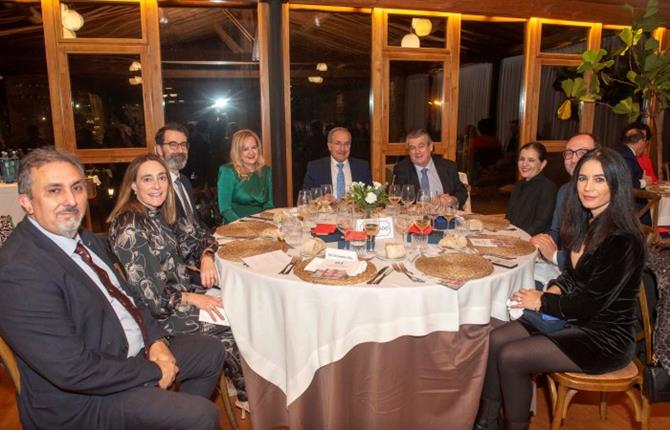 https://www.graduadossociales.org/getFile.aspx?id=964aecc40b334e3ebbe2692f32bf7ea2.jpg
