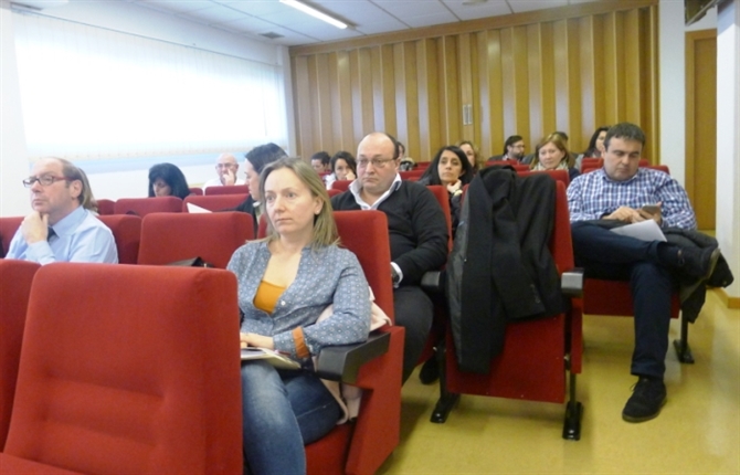 https://www.graduadossociales.org/getFile.aspx?id=a28473dfd1154db2a4fff31dacef5ece.jpg
