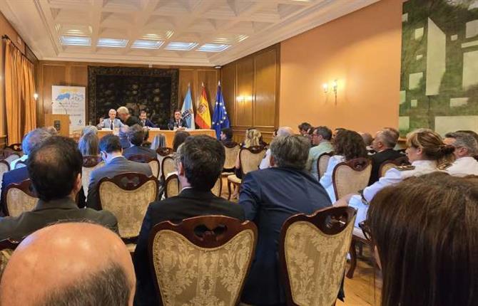 https://www.graduadossociales.org/getFile.aspx?id=a5cebe3aa2c643199e9253426518b69e.jpg