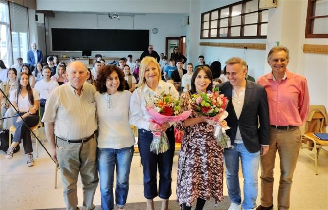 https://www.graduadossociales.org/getFile.aspx?id=a626181ab98542dfad374146738e5ffb.jpg