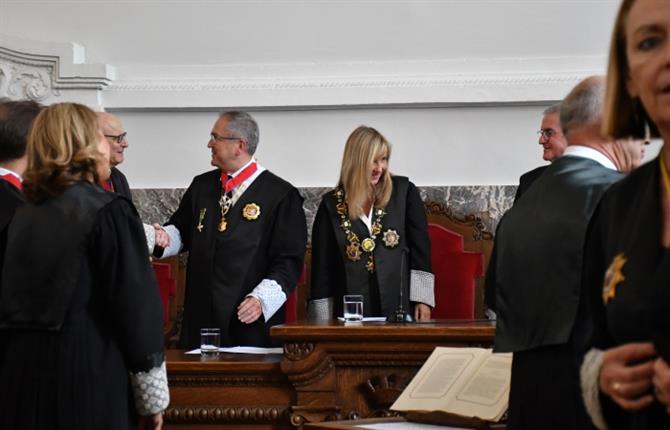 https://www.graduadossociales.org/getFile.aspx?id=a79265e0322649e59b0c68660ca482fc.jpg