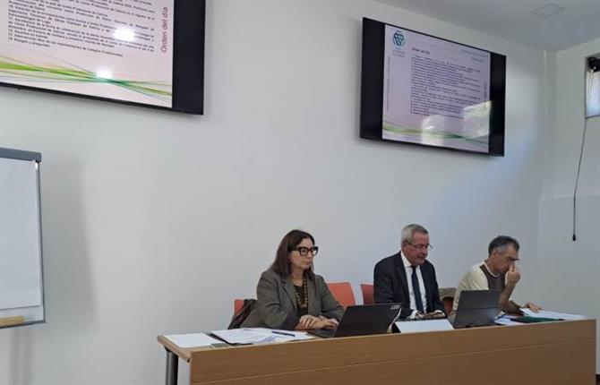 https://www.graduadossociales.org/getFile.aspx?id=b1bbf420de3f466db9f5933056028c00.jpg