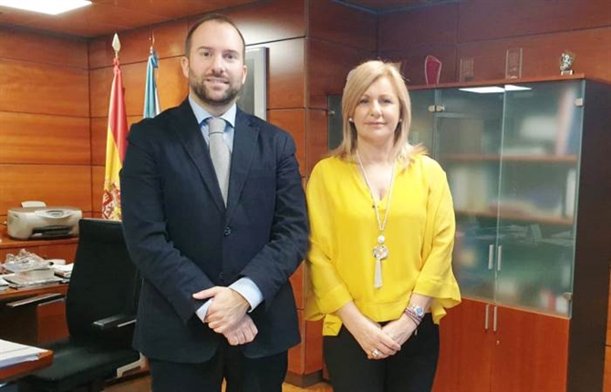 https://www.graduadossociales.org/getFile.aspx?id=b46f857c01174c398764a80c2fe36486.jpg