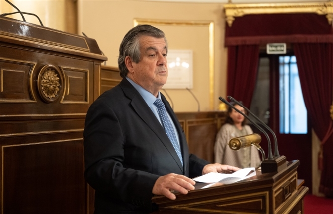 https://www.graduadossociales.org/getFile.aspx?id=c24936761e874cb882789282ffd74150.jpg