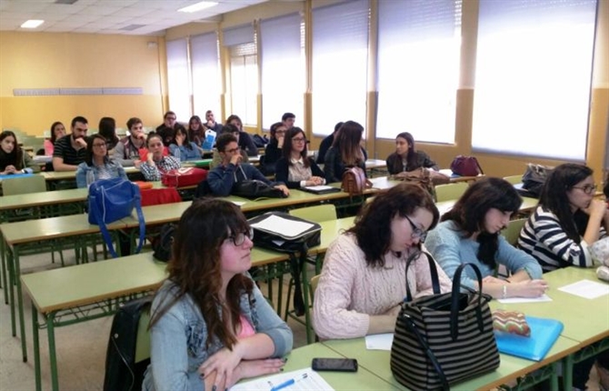 https://www.graduadossociales.org/getFile.aspx?id=c41270b9d86644e08d460e7e4ec24ac0.jpg
