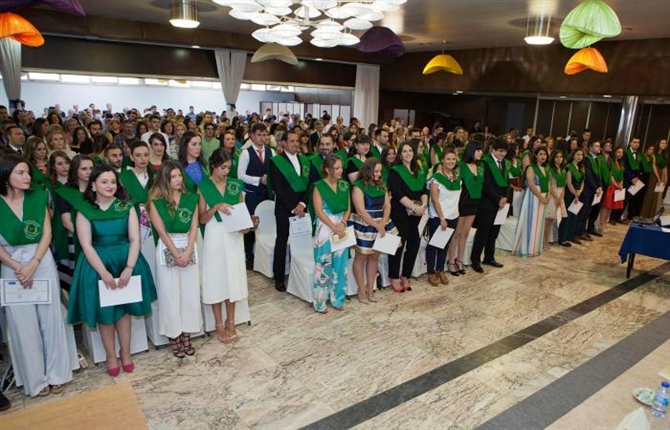 https://www.graduadossociales.org/getFile.aspx?id=c4cbd246ce0f47ec8ac71f587264788e.jpg