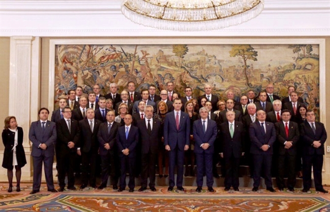 https://www.graduadossociales.org/getFile.aspx?id=d0f230bcba09495aa77ebfdf63f14bca.jpg