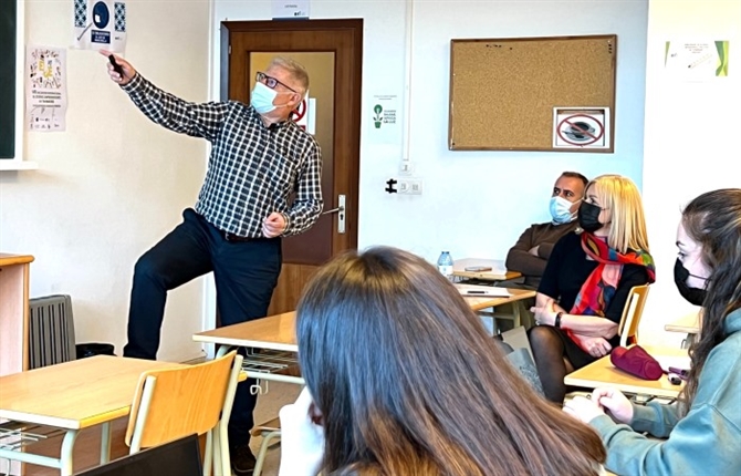 https://www.graduadossociales.org/getFile.aspx?id=d367b6a779f64e86926f877ae4620778.jpg