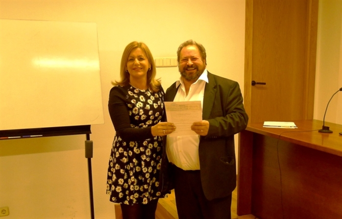https://www.graduadossociales.org/getFile.aspx?id=e28073dfe9b04307b6aecc70d4a5c8ed.jpg