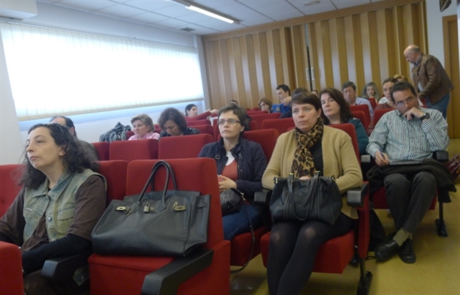 https://www.graduadossociales.org/getFile.aspx?id=e5d96166fe4c4220bb592e9393421cf3.jpg