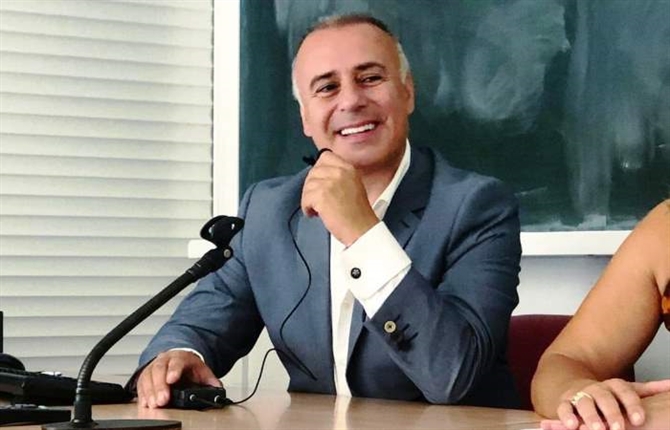 https://www.graduadossociales.org/getFile.aspx?id=eacfe153959b44b9ba807a5a2f11a384.jpg