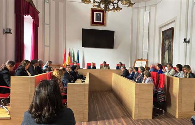https://www.graduadossociales.org/getFile.aspx?id=ebc38b2981eb41acb6ee28db36a6a983.jpg